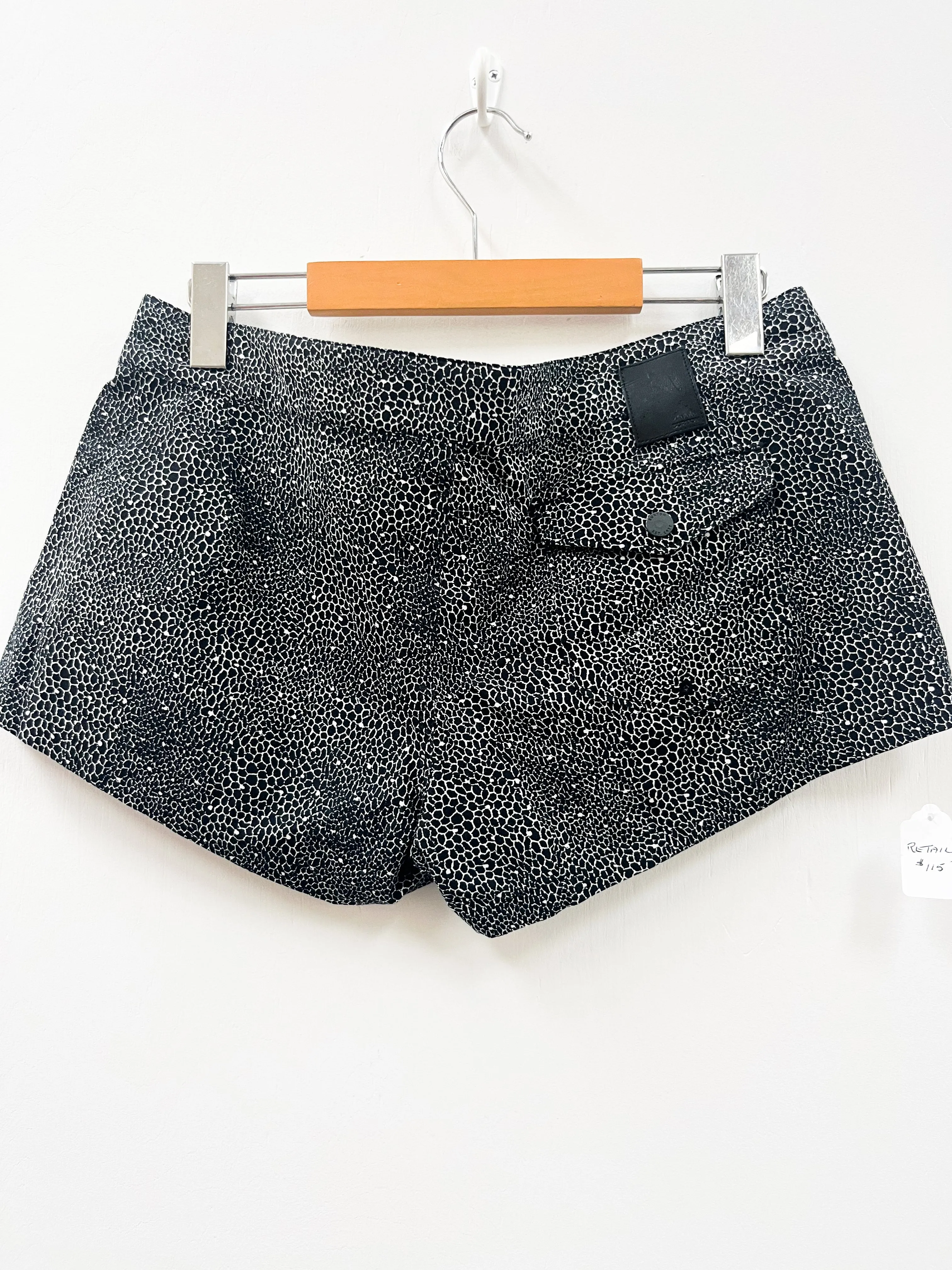 Burton durable goods shorts