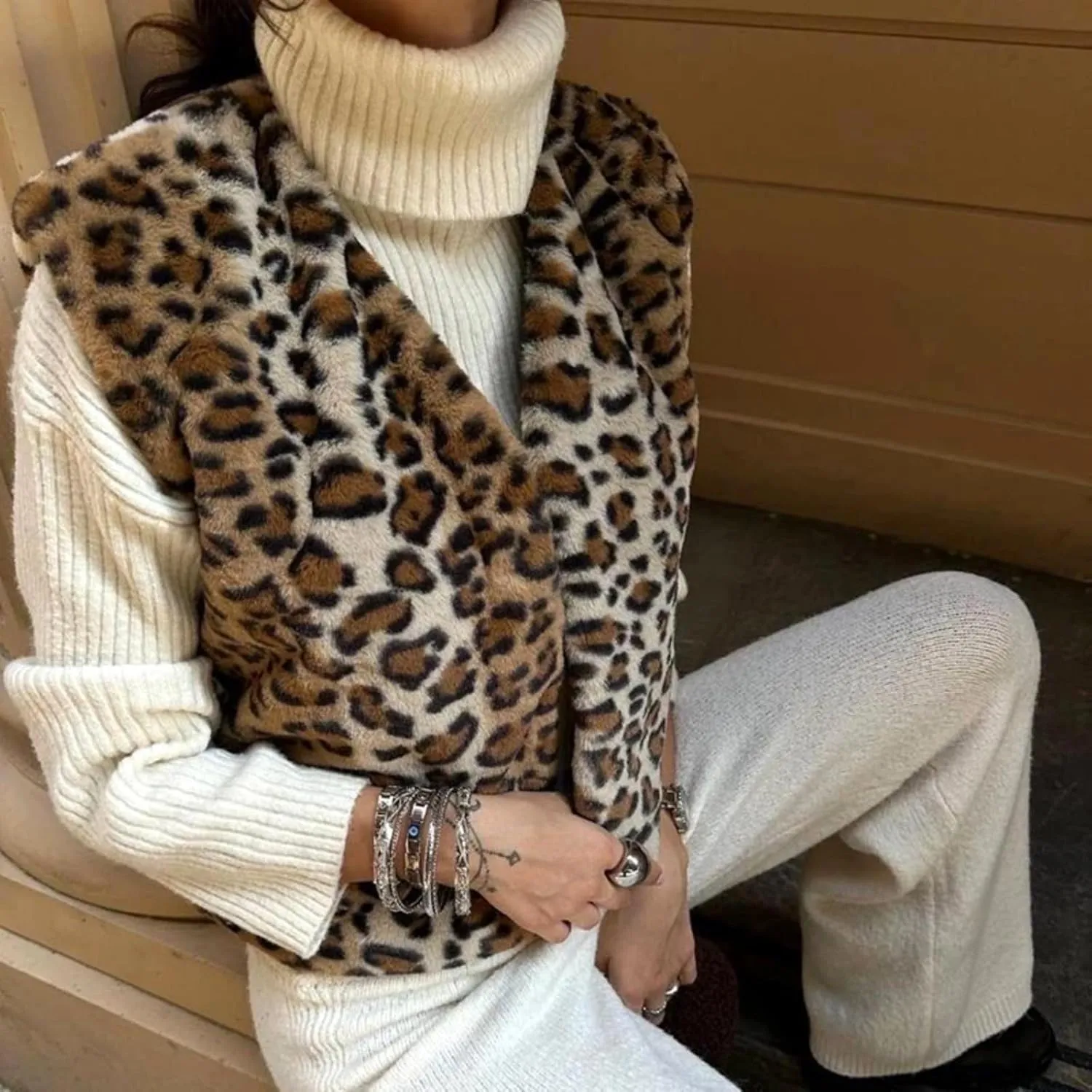 Leopard Print Fleece Vest Women Faux Fur Vest Coat Cheetah Casual Sleeveless Jacket Y2k Fall Winter Outerwear