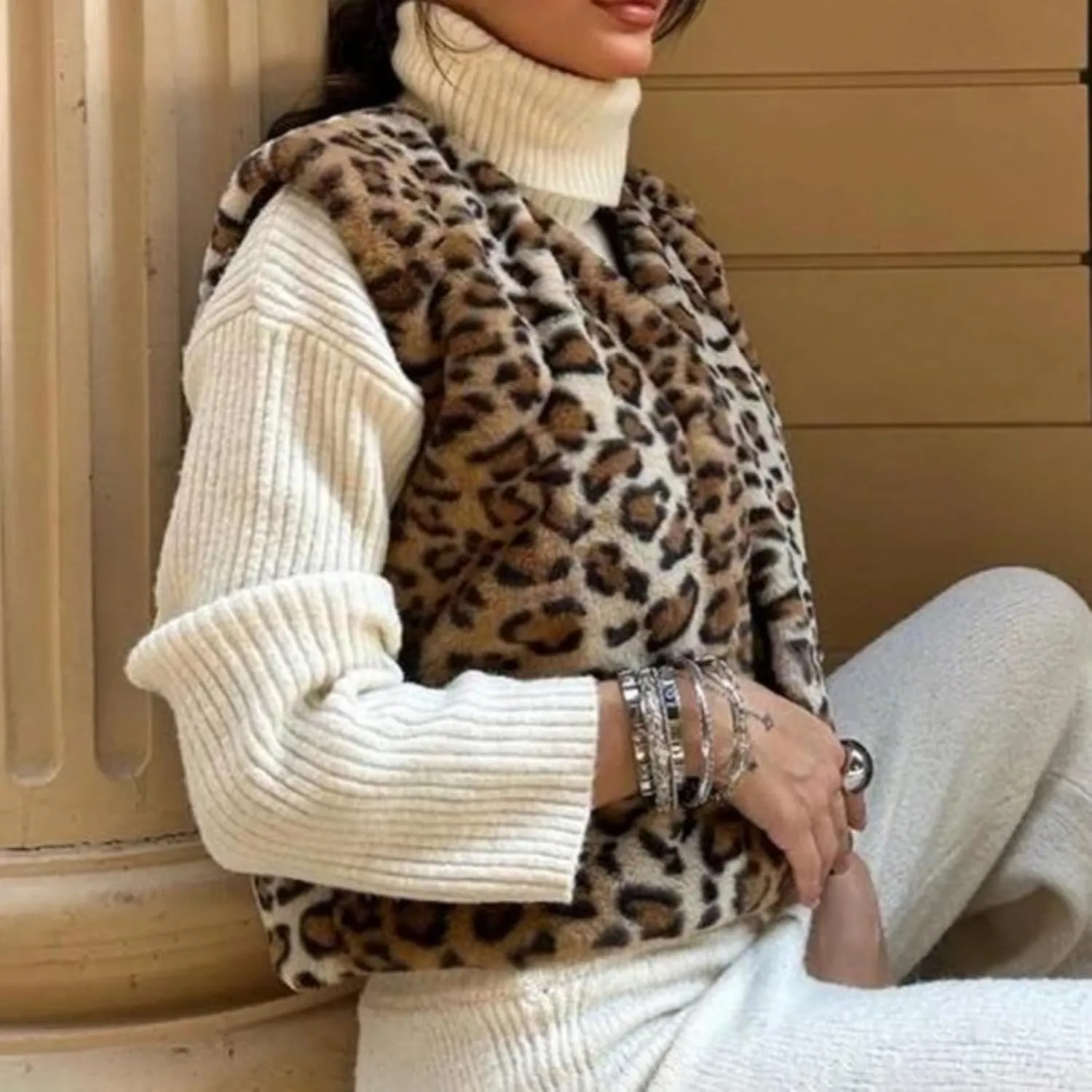 Leopard Print Fleece Vest Women Faux Fur Vest Coat Cheetah Casual Sleeveless Jacket Y2k Fall Winter Outerwear