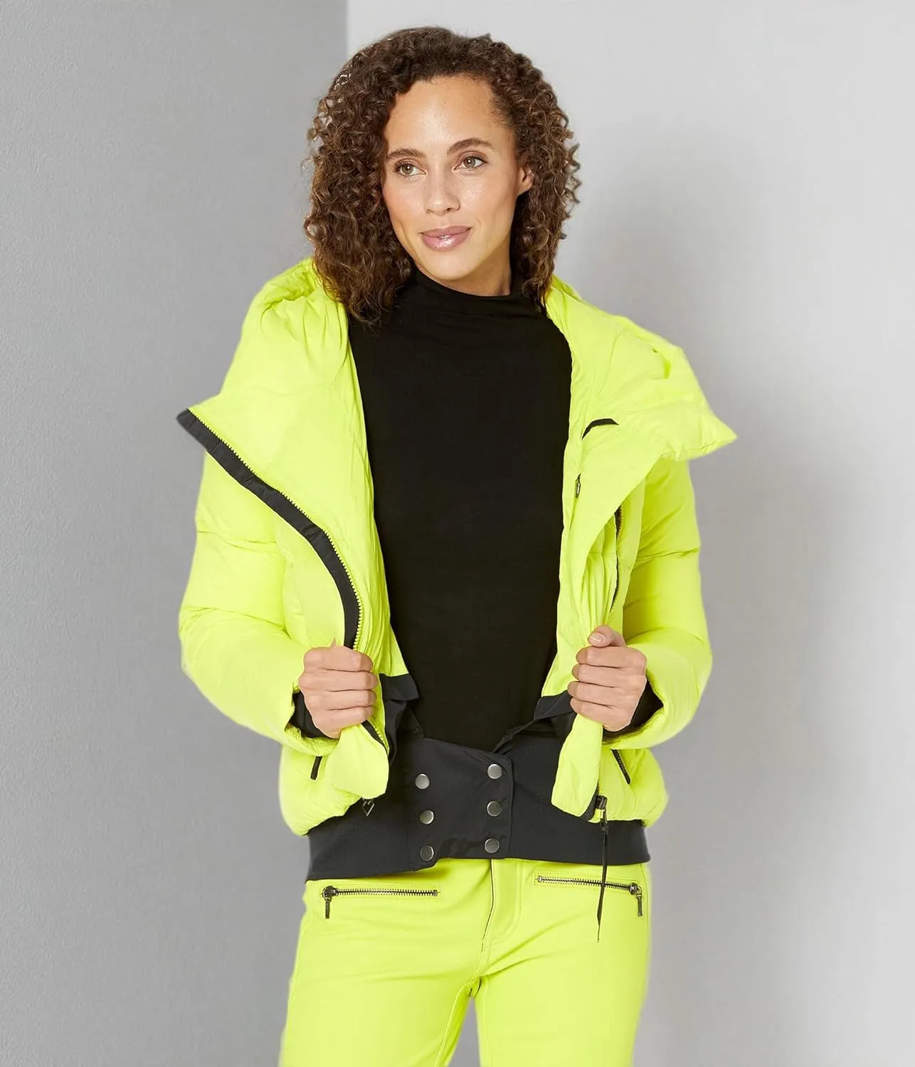 Obermeyer Calypso Down Jacket for Women - Adjustable Hood With Long Sleeves and Water-Resistant Hem, and Warm Jacket
