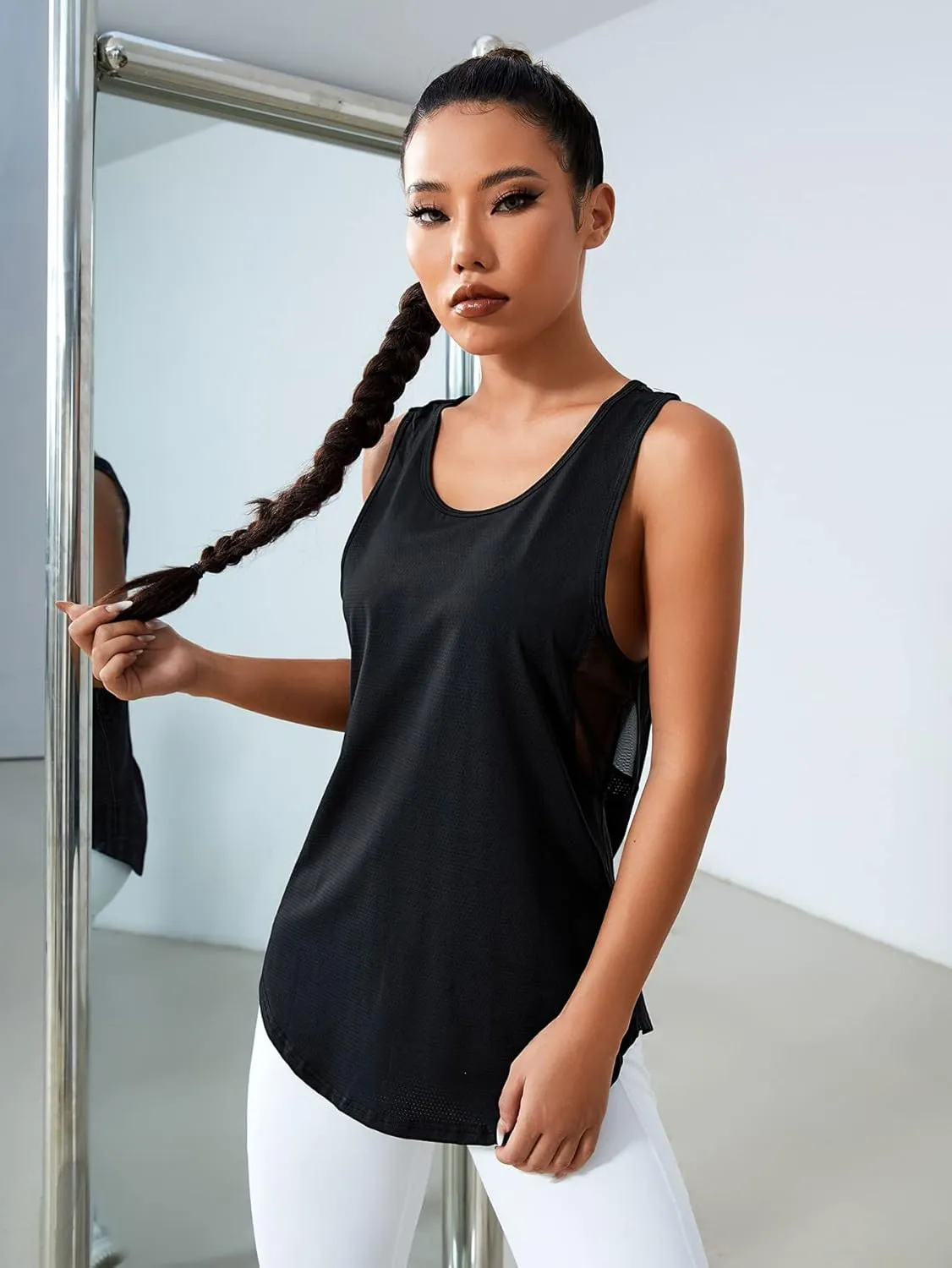SweatyRocks Women's Activewear Sleeveless Scoop Neck Sports Tank Top Breathable Mesh Tops