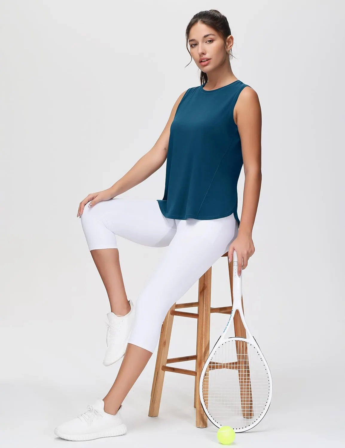 THE GYM PEOPLE Women's Workout Tank Tops Loose Fit Sleeveless Breathable Yoga Shirts with Side Slits